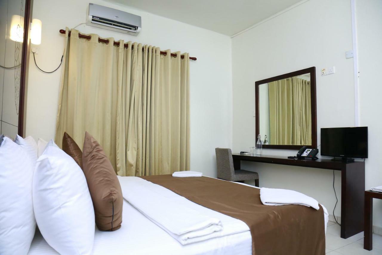 Hotel Sea Port Negombo Exterior foto